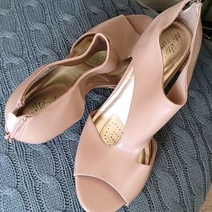 Dexflex comfort - size 10 - Nude heel.